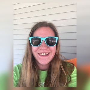 Meet your Posher, Shea